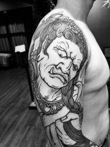 吃瓜浙江纹身女美杜莎,浙江女子吃瓜背后的神秘面纱