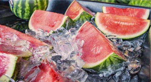 大型吃瓜现场附带图片